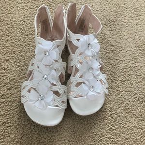 🌟2 for $10- White flower sandals
